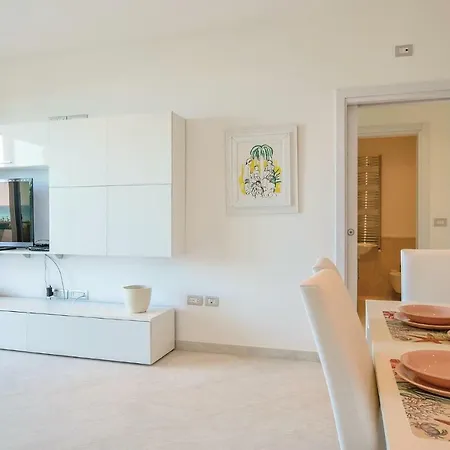 Apt. 4. * Cirella
