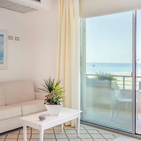 Apt. 4. Lejlighed